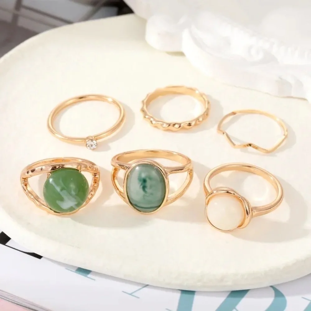 *CAPRICE* 6-Pc Gold x Green Gem Fashion Ring Set